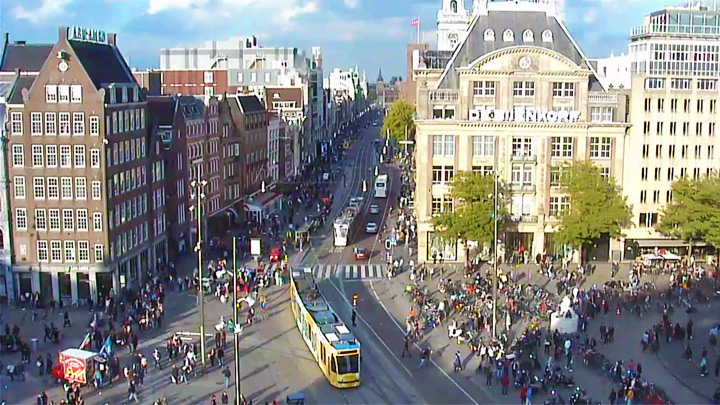 Онлайн веб-камера на здании музея мадам Тюссо в Амстердаме